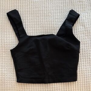 Black cropped tank